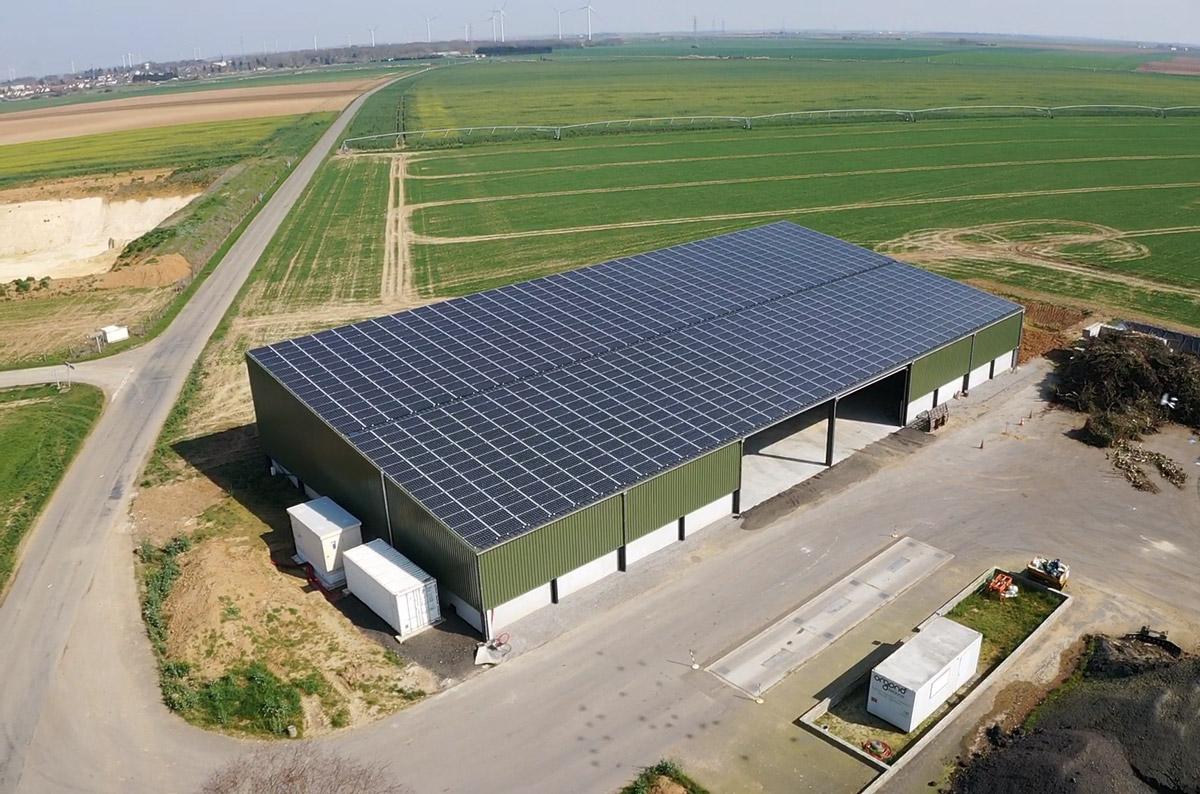 Hangar monopente photovoltaïque