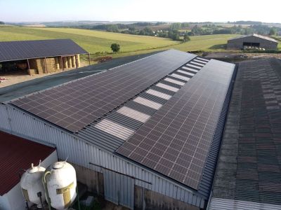 Toiture d’un hangar photovoltaïque