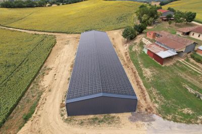 Hangar solaire agricole de Triangle Énergie