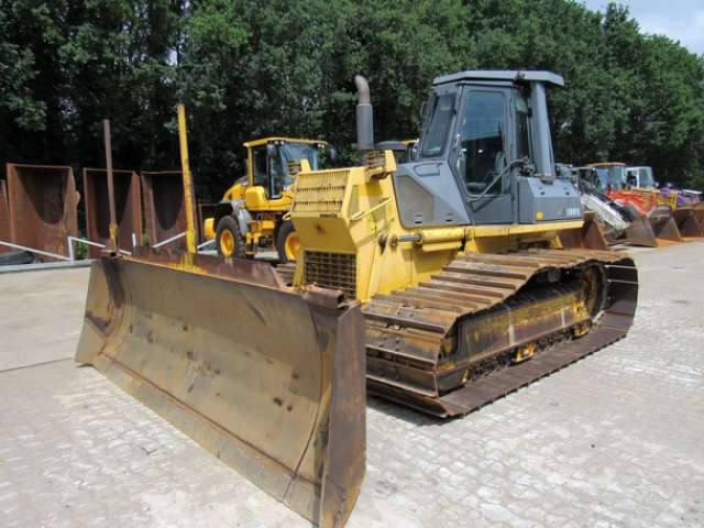 Bulldozer komatsu d61px-12_0