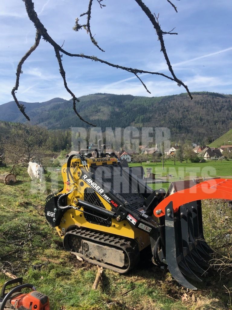 Porte outils , mini chargeuses , mini valet de ferme ranger_0