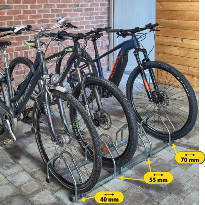 Râtelier 4 vélos - 3 largeurs de pneus différentes_0