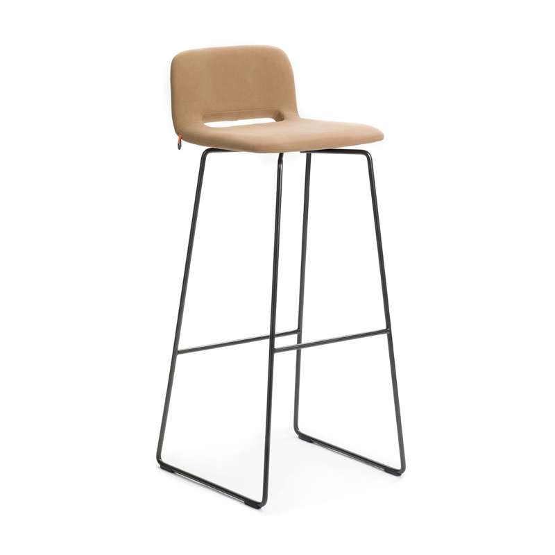 Tabouret design avec dossier ergonomique pour bars modernes_0