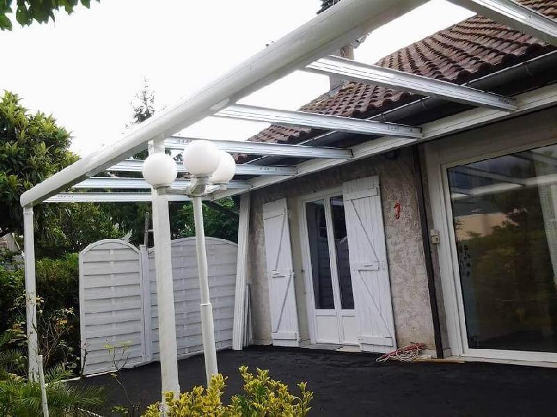 Pergola Aluminium Solaire Toit Panneaux Photovoltaïques (Revente ou Auto-consommation) Adossée Sur Mesure Référence: Pergola Pente Solaire Adossée_0