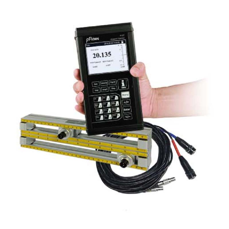 P117-KIT | Kit débitmètre à ultrasons portable en malette, avec deux jeux de transducteurs sur règle et accessoires_0