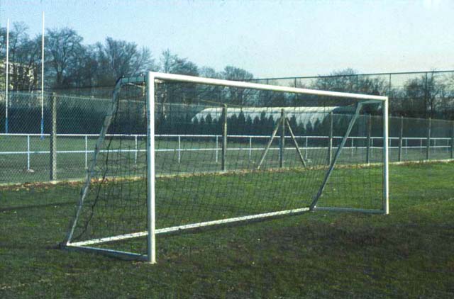 Buts de Football 4m x 2m Monobloc - Ref : S72050 - Façades acier diam 60_0