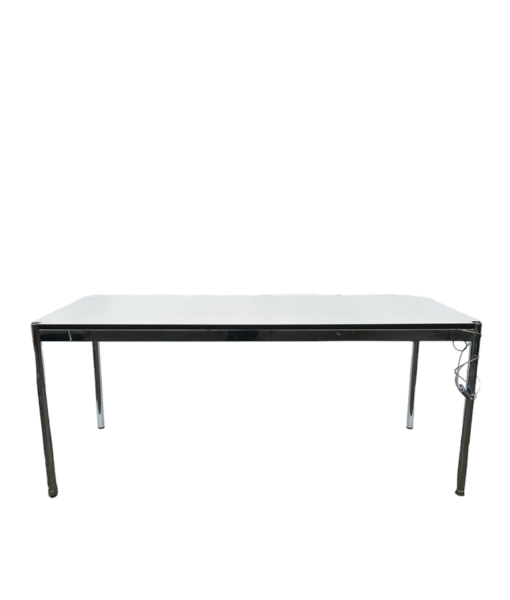 Table USM Haller BLANC d'occasion - 175 x 75 x 74 cm - Design minimaliste et fonctionnel - Esthétique suisse_0