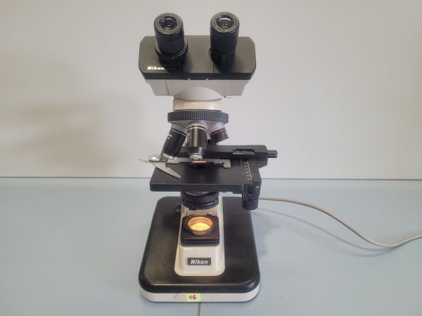 Microscope de laboratoire d'occasion - YS2-T NIKON_0