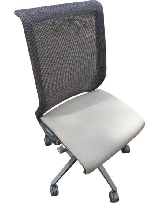 Fauteuil ergonomique Steelcase - Think sans accoudoirs d'occasion - tissu gris ou beige_0