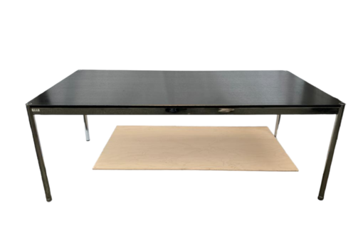 Table USM Haller d'occasion - 200 x 100 x 74 cm - Design minimaliste et fonctionnel_0