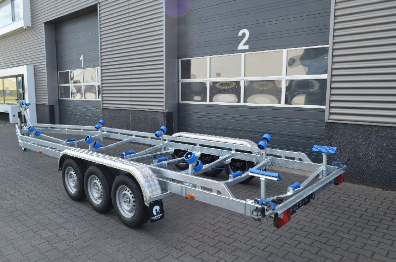 Vlemmix - 9m20-2m55 - 3x1500 kg - 3500 kg - VLEMMIX - Remorque Porte-Bateau_0