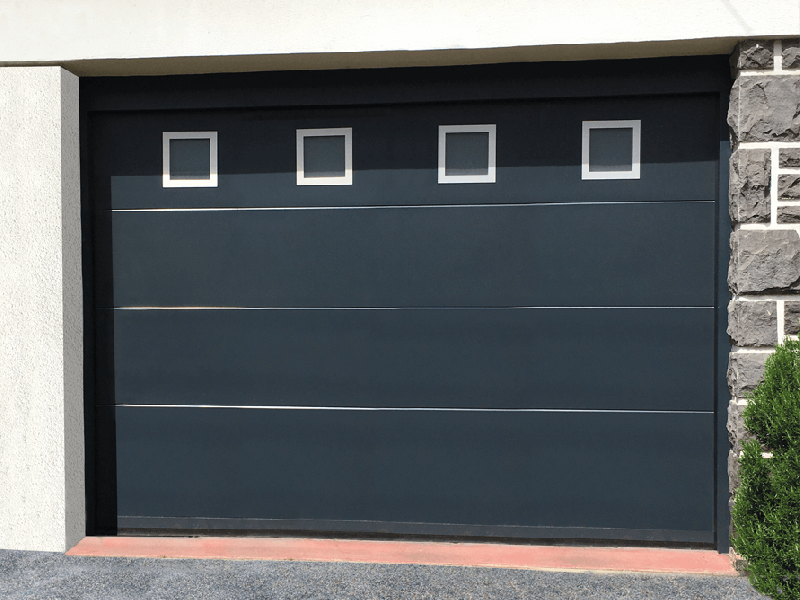 Porte de Garage Sectionnelle Avec Hublots Électrique (Moteur SOMMER) Panneaux 40 mm Ressort Torsion RT200 Sur Mesure Référence: PSectio Visio RT200 SommerHublot_0