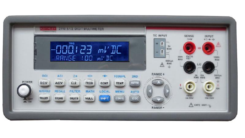 2110-220 | Multimètre numérique de table 5,5 digits, paramétré pour une alimentation 220V_0