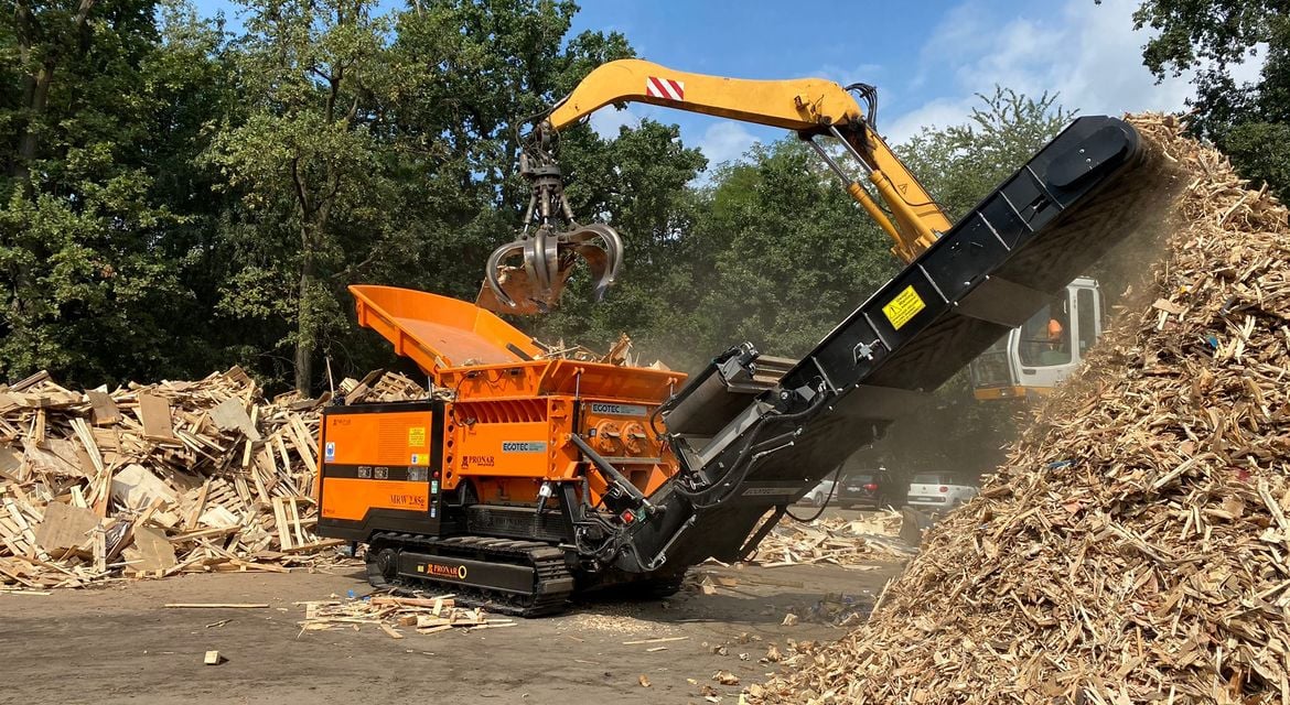 Broyeur à déchets à roues sur chenilles  et système d'attelage type camion - MRW 2.85_0