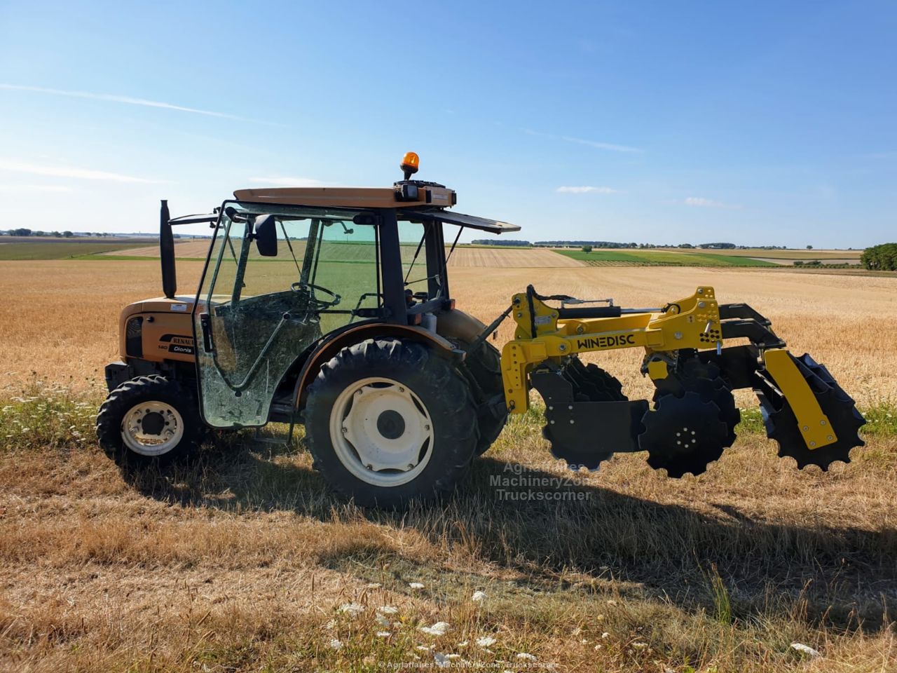 Déchaumeur à disques indépendants pour la vigne, les vergers et le maraîchage - Agroland WINEDISC_0