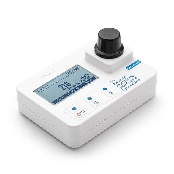 Photomètre multiparam alcalinité, acide cyanurique, chlore et pH, en mallette avec solutions étalons - HI97104C_0