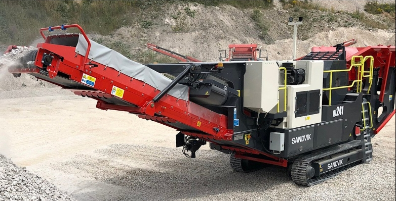 Concasseur à mâchoires mobile Sandvik QJ241 - idéal pour les petites opérations_0