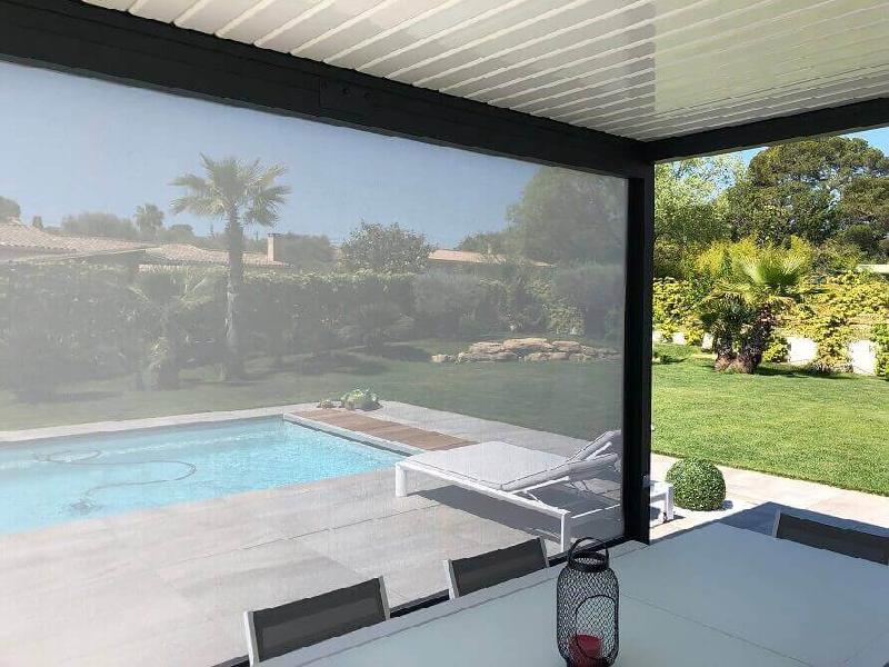 Store Screen Coffre 105 Micro-Perforé PVC Dickson Vertical Extérieur Motorisé pour Pergola & Véranda Sur Mesure Référence: Store 105 swk_0