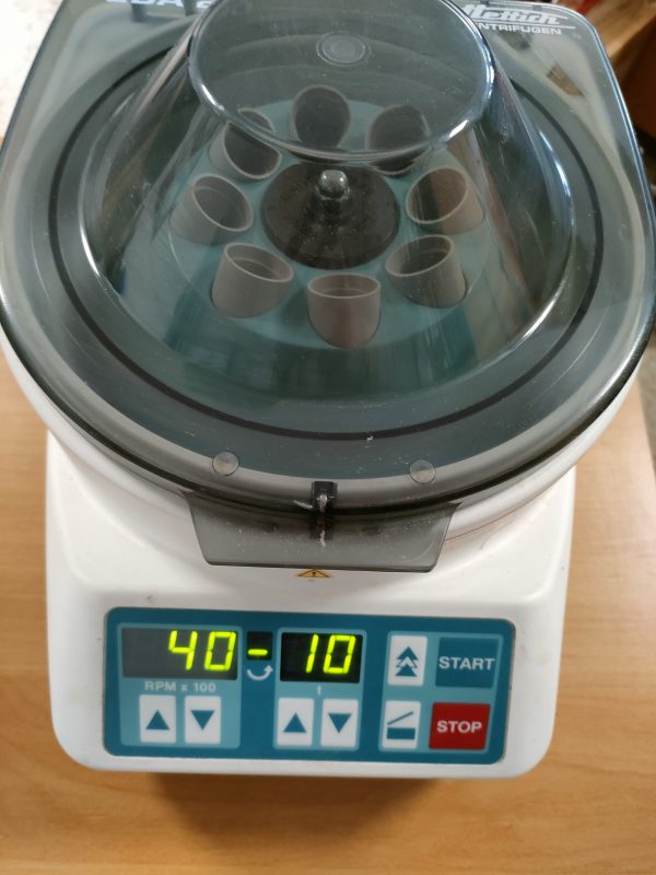 Centrifugeuse de laboratoire d'occasion -  EBA 20 HETTICH_0