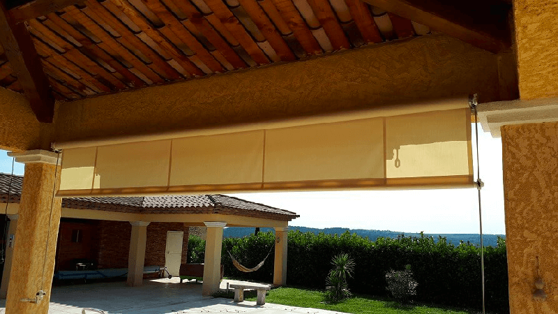 Store à Guide Vertical Toile UO Best Acrylique Électrique Télécommande ou Interrupteur pour Pergola & Véranda Sur Mesure Référence: Store Guide UO Best élec_0