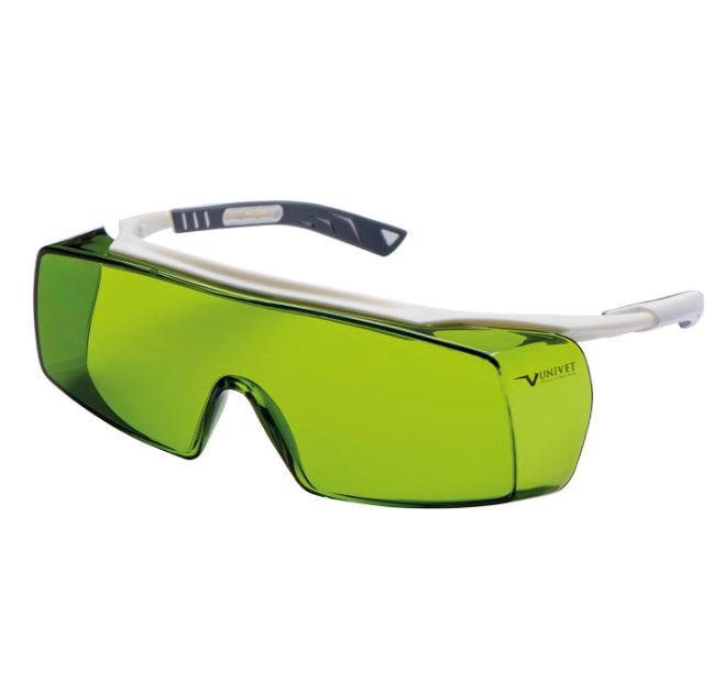 Lunettes / Sur-lunettes de protection laser haut de gamme confortables et légères - UNIVET-5X7_0