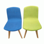 Chaise Cubb d'Orangebox d'occasion - Base en bois - Disponible en vert et bleu - Sièges d'accueil