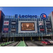 Ecran géant LED extérieur sur mesure pour centre commercial - PEKASON