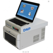 Borne photo autonome, personnalisable, digital et interactif en location - DNP SNAPLAB DP-SL620 II