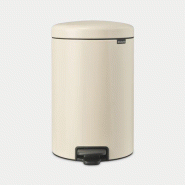 Poubelle à pédale NewIcon 20 litres - Soft Beige Brabantia UGS149948 - Design intemporel, anti-odeurs et système anti-basculement