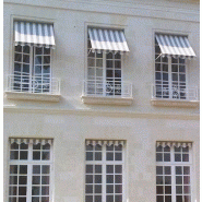 Store de fenêtre à projection - Honfleur - Protection solaire et intimité - Largeur 3m, Déploiement 1m - Manoeuvre manuelle/motorisée