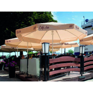Parasol Easy Up destiné aux restaurateurs, jardins, patios, hôtels, terrasses et brasseries - SERIFRANCE
