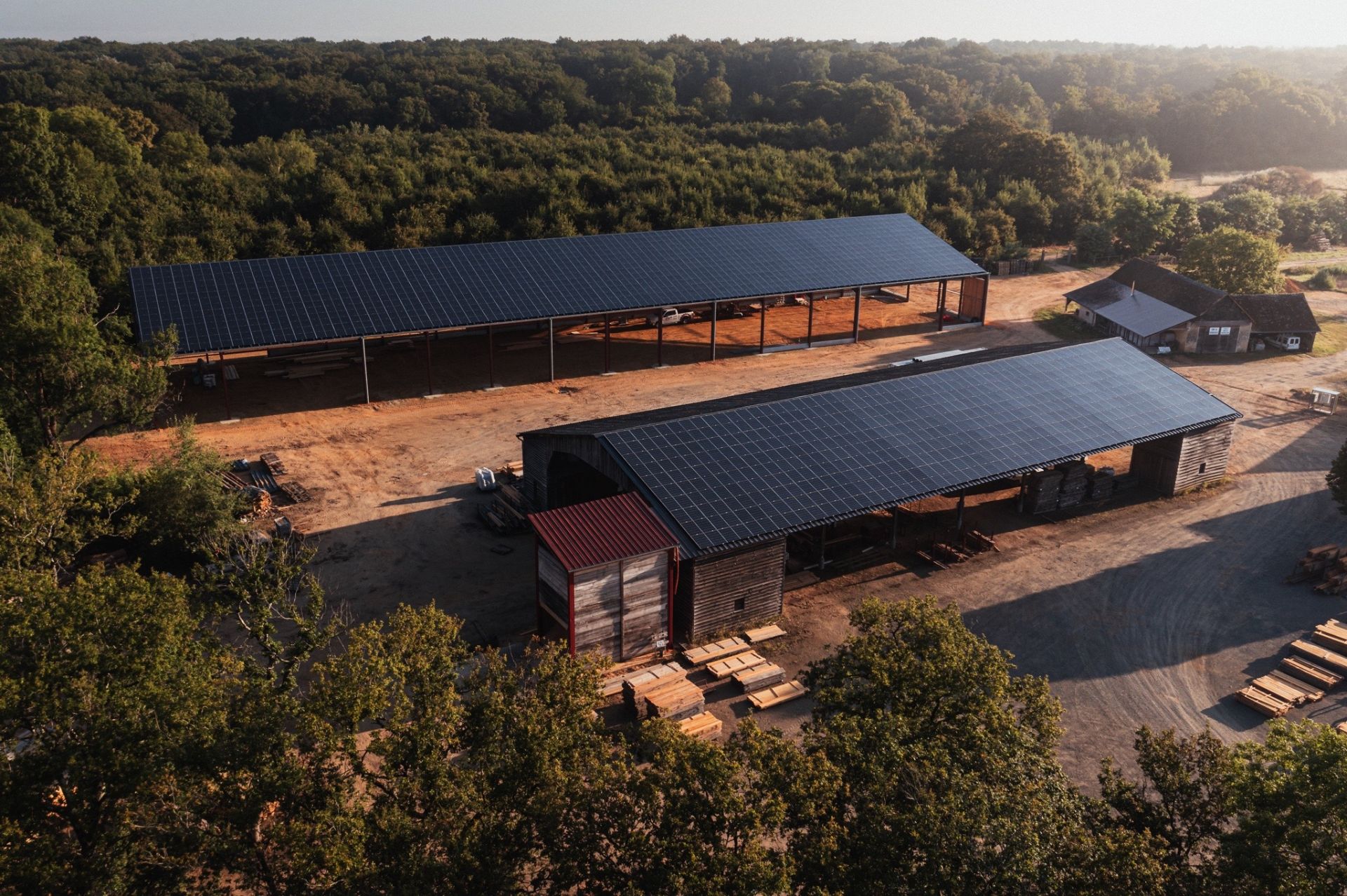 Rénovation de toiture et installation de panneaux photovoltaïques sur hangar agricole_0